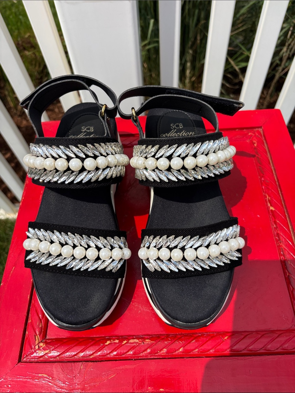SCB Collection By Suecomma Bonnie, Bling and Pearl Sandals Size 5